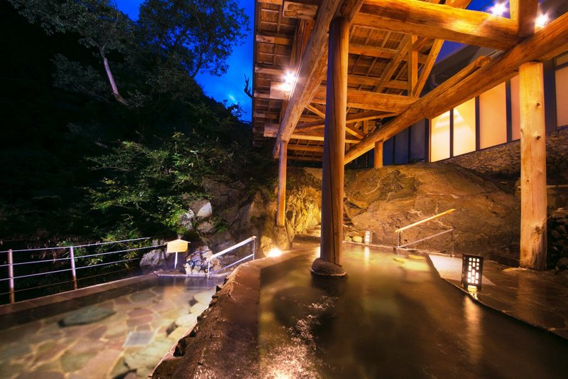 The majestic landscape of Ookawa river and valley you get to overlook from the public open-air hot spring bath which gives you the extraordinary experience! 