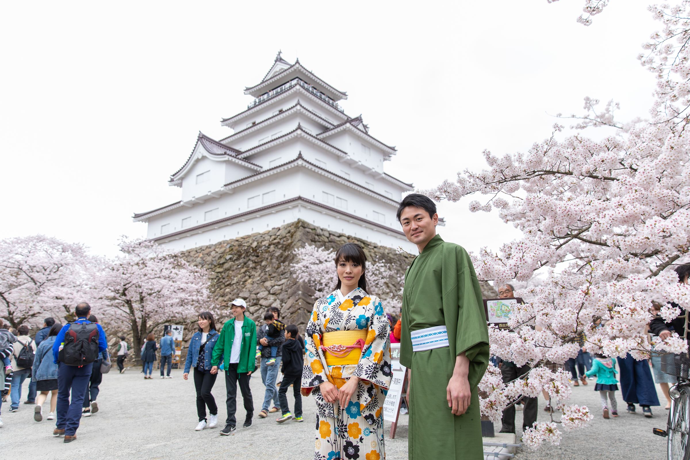 [Sakura, castle and kimono]